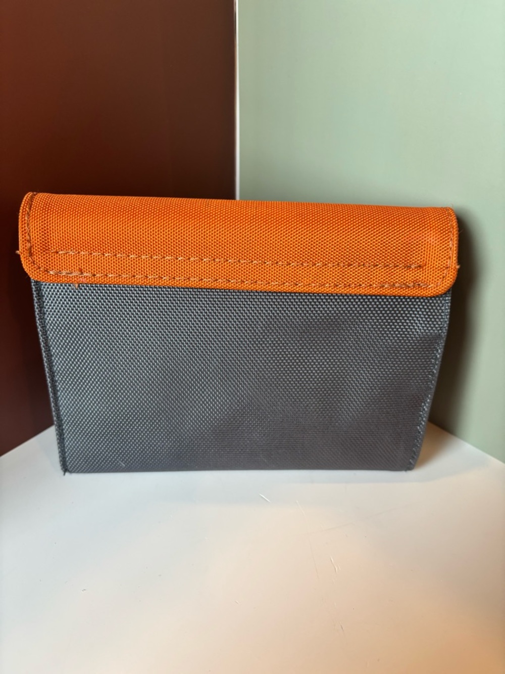 SAMSONITE Orange & Gray Travel Wallet - Picture 2 of 5